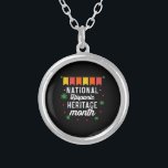 Colar Banhado A Prata Patrimônio Nacional Hispânico Mês Presente Engraça<br><div class="desc">Patrimônio Nacional Hispânico Mês Funny Gift hispânico,  latinos,  patrimônio,  latina,  espanhol,  vintage,  retrô,  mexicano,  cultura,  méxico,  bandeiras,  orgulhosos,  presentes,  orgulho,  américa latina,  independência,  países,  mês do patrimônio hispânico nacional, 2021, arco-íris</div>