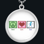 Colar Banhado A Prata Peace Love Run<br><div class="desc">Um sinal de paz,  coração,  e uma pessoa correndo. Um presente de excelente para um corredor para completar uma maratona ou ganhar uma corrida de corrida.</div>