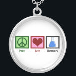 Colar Banhado A Prata Química do amor da paz<br><div class="desc">Um sinal de paz,  coração,  e uma taça da química usada em uma experiência da ciência usada por cientistas.</div>