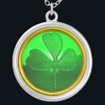 COLAR BANHADO A PRATA SAINT PATRICK'S SHAMROCK<br><div class="desc">Elegante,  única joia celta com uma pedra esmeralda e uma armadilha de shamrock para a Rua. Dia de Paddy (,  Rua. Patty ). Criação de modelos e renderização de enfermeiras muito precisas por parte da Búlgara Lumini (c).Parte da série Hyper Talismans.</div>