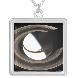 Colar Banhado A Prata Saturno 2