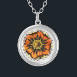 COLAR BANHADO A PRATA VELHA INGLATERRA<br><div class="desc">Um design de arte de uma velha flor de vidro colorido da Inglaterra.</div>