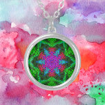 Colar Banhado A Prata Weave Mandala rosa azul e verde<br><div class="desc">Esta mandala funky apresenta cor-de-rosa,  azul e verde no estilo de tecelagem de cesta. Imagens psicodélicas para o hippie moderno ou para qualquer pessoa que ame cores ranzinza.</div>