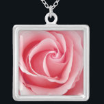 Colar bonito Rosa Rosa Rosa Rosa Penta<br><div class="desc">Bonito rosa rosa num adorável colar prateado prateado, por 369Design. Um presente maravilhoso para sua festa noiva, mãe, irmã, namorada ou melhor amiga. Disponível em várias cores.</div>
