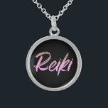 Colar De Prata Esterlina Jóia de Reiki do *~* com intenção (R) texto<br><div class="desc">colar do *Round com um fundo preto com a palavra "Reiki" em um texto cor-de-rosa iridescente design.* O mestrado de Reiki, os médicos de Reiki e os estudantes de Reiki não serão únicos tirados a esta colar surpreendente. Esta beleza pequena fará um grande presente a alguém afinado recentemente a Reiki....</div>