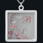 Colar Floral Vermelho e Prateado<br><div class="desc">Este colar floral vermelho e prateado com borboletas prateadas e monograma combina com o convite de casamento mostrado abaixo e daria um belo presente para suas damas de noiva, madrinha de casamento e florista. Apenas mude o "B" para o que você precisar.</div>