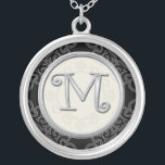 Colar inicial de prata personalizada do pendente::<br><div class="desc">Mostre seu orgulho em suas iniciais que vestem um pendente da letra do monograma. O design de prata à moda da inicial do monograma dos pendentes na moda da jóia criados exclusivamente adicionará um olhar elegante a seu vestuário. O pendente de prata inicial igualmente faz um presente memorável para toda...</div>