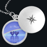 Colar Medalhão Sapphire Hearts do 45º aniversário<br><div class="desc">Uma bonito imagem em 3d de corações safiras flutuando na água sob um arco-íris,  com texto personalizável.</div>