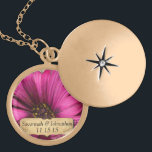 Colar Medalhão Vintage Gerber Daisy Anniversário Necklace<br><div class="desc">Colares de Manutenção Escolha Término Dourado Prateado Prateado ou Personalizado Personalizado Único Silver Silver Silver!Colares de Festas de casamento de Presença de Natal - para alterar a cor de fundo - clique em personalizar - clique em editar - escolha a última ferramenta no menu suspenso e escolha entre uma das...</div>