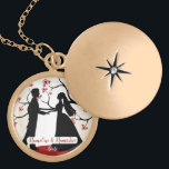 Colar Silhouette Casal Personalizado<br><div class="desc">Este colar de silhueta personalizado de casal de casamento é uma maneira elegante de marcar esse dia especial para a noiva, ou suas empregadas!</div>