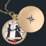 Colar Silhouette Casal Personalizado<br><div class="desc">Este colar de silhueta personalizado de casal de casamento é uma maneira elegante de marcar esse dia especial para a noiva,  ou suas empregadas!</div>