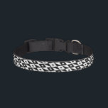 Coleira Padrão de Forma do Diamante Branco preto retroativ<br><div class="desc">Comprar seu pãozinho esse colar de cachorro resistente coberto neste legal padrão moderno de preto e branco. Este ninho branco e preto lança design que vi numa jaqueta de pele de uma mulher. Achei que parecia legal e fácil de se reproduzir. Designs pretas e brancas sempre voltam e saem da...</div>