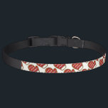 Coleira Red Mitten Mittens Winter Christmas Dog Collar<br><div class="desc">Colar de cão apresenta uma ilustração original de um biscoito de açúcar de Natal em forma de mitten com glacé vermelho. Perfeito como presente ou gafanhoto para o seu pãozinho favorito!</div>