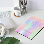 Colírio roxo rosa holográfico<br><div class="desc">Um fundo holográfico de tendência com cores pastel unicórnio e arco-íris cor rosa, roxa, hortelã verde. Decorado com gotas em rosa e roxo. Letras cor púrpura. Personalize e adicione seu nome. O nome é escrito com um moderno estilo escrito à mão com traços. Para manter as hastes, exclua apenas o...</div>