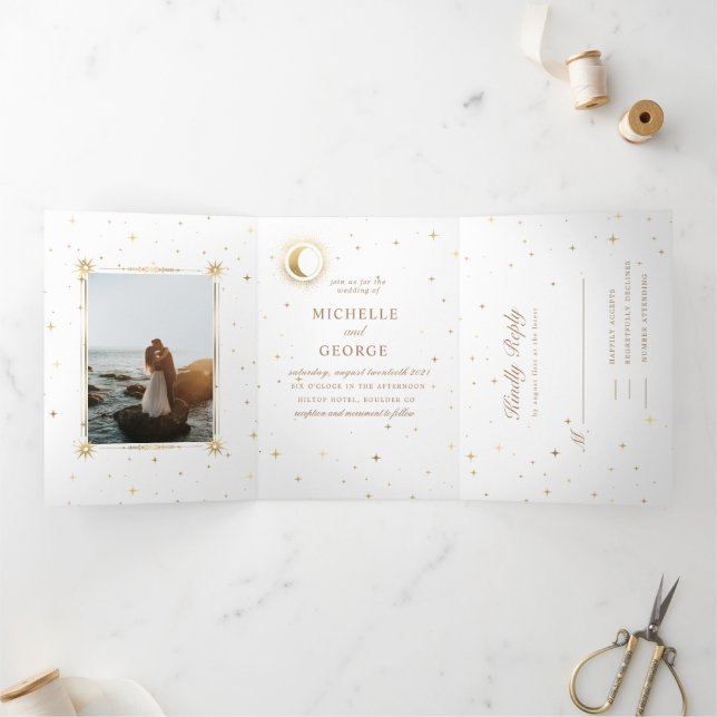 Com Dobra Tripla convite de casamento para três luas de ouro celest (Dentro)
