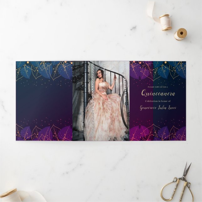 Com Dobra Tripla Convite de festas de Quinceanera de Folhas Dourada (Fora)
