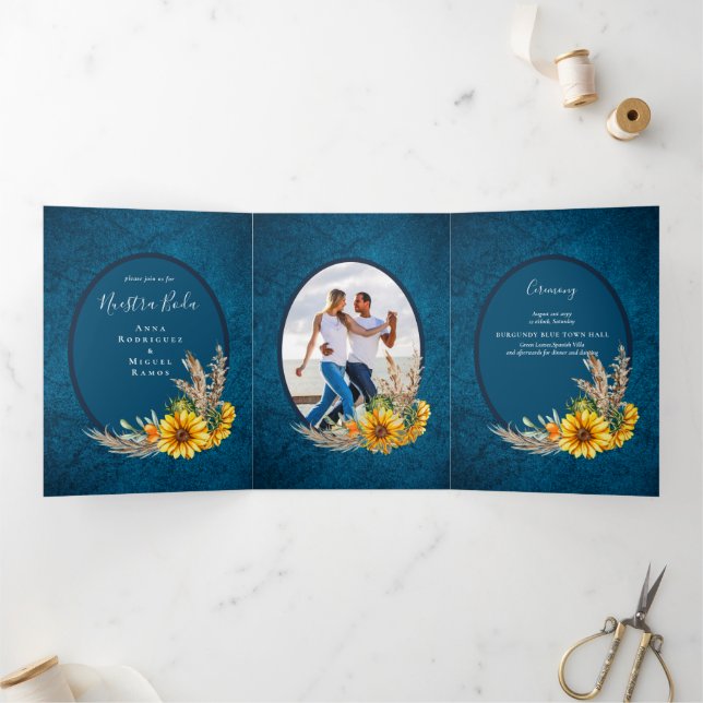 Com Dobra Tripla Nuestra Boda 6 páginas Convite de casamento de flo (Dentro)