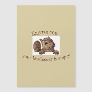 Com licença.seu alimentador de pássaros está va