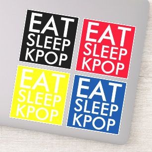 Coma um grupo de Kpop do sono de etiqueta cortada