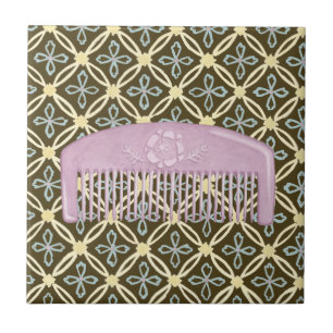 Comb Lavanda sobre fundo de chocolate
