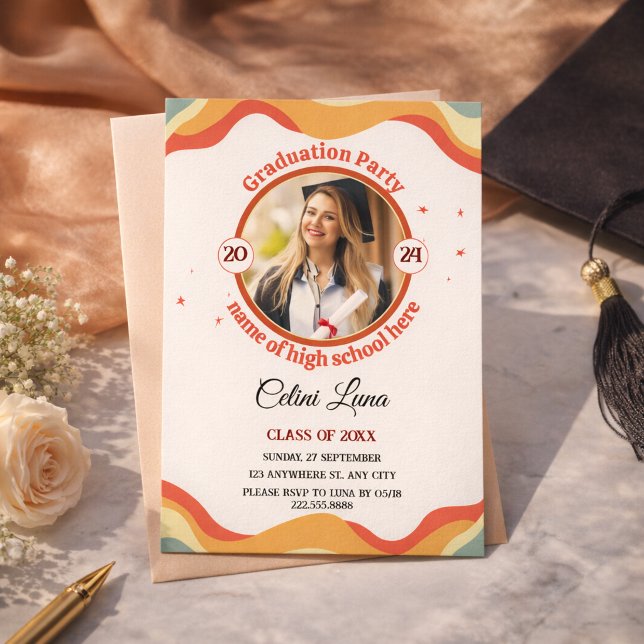 Comemorar com Convites de Graduação Retroativa do  (Celebrate with Groovy Retro Graduation Invitations)