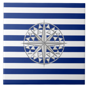 Compasso do estilo do cromo em listras náuticas