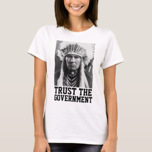 CONFIE NAS CAMISETAS DO GOVERNO INDIANO T SHIRTS