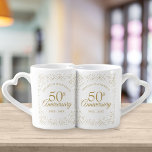 Conjunto De Caneca De Café 50º aniversário do casamento Dust Confetti Dourada<br><div class="desc">Personalize com os nomes e o ano de casamento do casal feliz. Um presente divertido,  único e personalizável para celebrar o aniversário de casamento de qualquer um. Projetado por Thisnotme©</div>