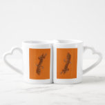 Conjunto De Caneca De Café Baby Tokay Gecko<br><div class="desc">Um jovem bebê Tokay Gecko subindo uma parede em Khon Kaen,  Isan,  Tailândia. Go Isaan Fotografia é especializada em imagens idiossincráticas da Tailândia,  Camboja e Laos. Aqui você encontrará Cartões de Saudação,  Cartões Postais,  Posters,  Mouséads e muito mais.</div>