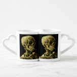 Conjunto De Caneca De Café Esqueleto de Fumagem de Van Gogh<br><div class="desc">Coffee Mug Set com a pintura a óleo de Vincent van Gogh Skull de um Esqueleto com Cigarro em chamas (1885-86). Um presente excelente para fãs do Poste-impressionismo e da arte holandesa!</div>