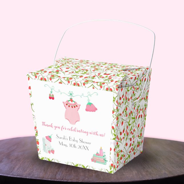 Conjunto de Roupa de Bebê Morango com Caixa de Fav (Gift sweetness in strawberry-themed favor boxes, a charming token for guests.)