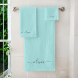 Conjunto De Toalhas Aqua Blue Teal Modern Script Girly Monographic Nam<br><div class="desc">Planeador de Notebooks Espirais com Nome Simples de Script de Teal Azul Aqua. Isto faz o doce e perfeito aniversário de 16 anos,  casamento,  chá de panela,  aniversário,  chá de fraldas ou festa de solteira presente para alguém que ama luxo de luxo e estilos quíticos.</div>