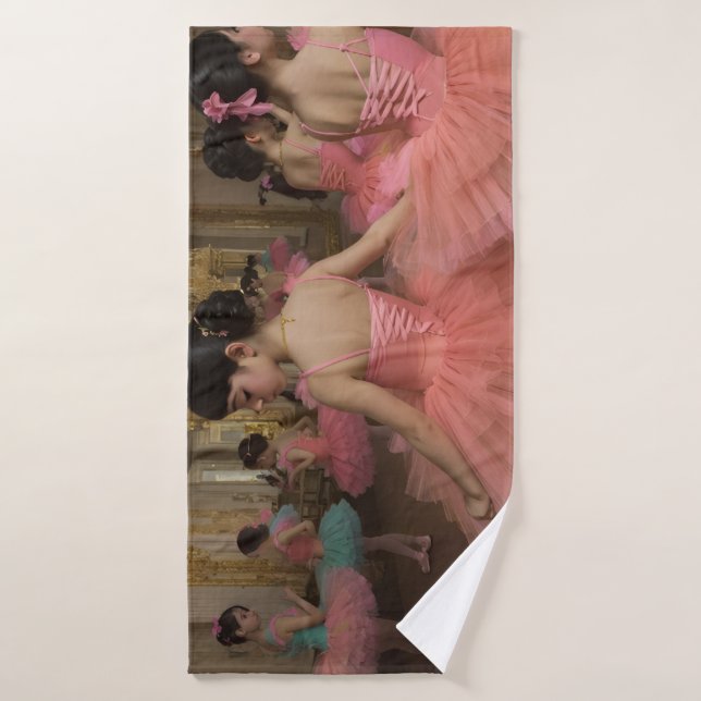 Conjunto De Toalhas Bailarinas en una gran sala de estilo rocóco (Toalha de Banho)