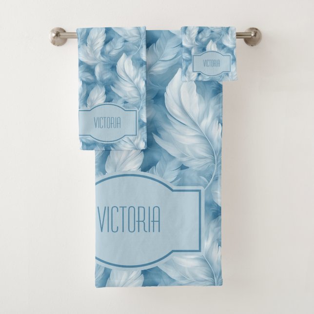 Conjunto De Toalhas Blue Feathers Delicate Pale Blue Monogrammed (Insitu)