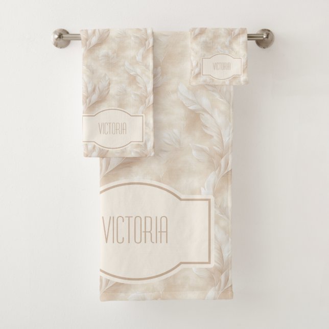 Conjunto De Toalhas Champagne Feathers Delicate Tan Monogrammed (Insitu)