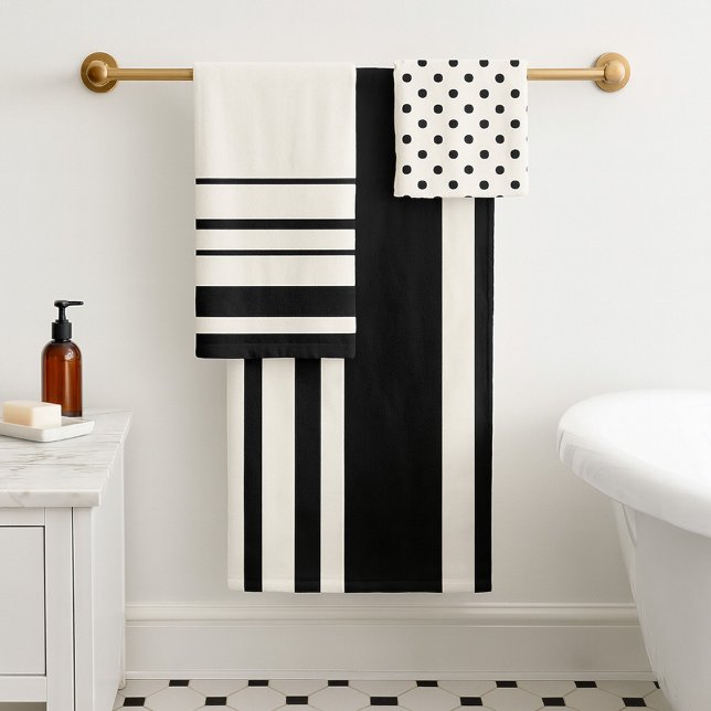 Conjunto De Toalhas Chic Marfim Listras Pontos Pretos (A classic bathroom towel set in ivory and chic black with stripes and polka dots)