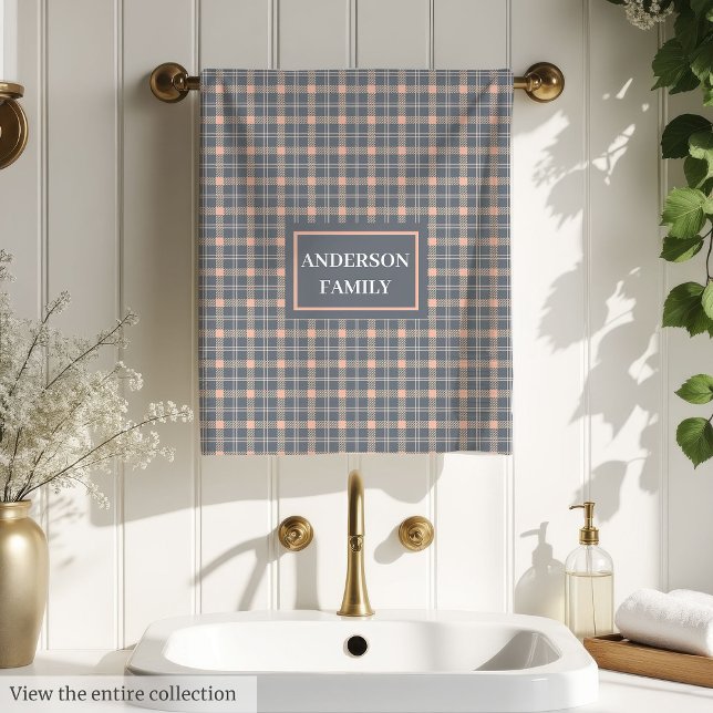 Conjunto De Toalhas Coral and Grey Bath Towels Modern Custom Name (Coral and Grey Bath Towels Modern Custom Name)