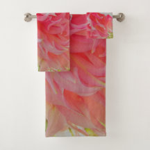 Coral Elegante e Dália Decorativa Rosa