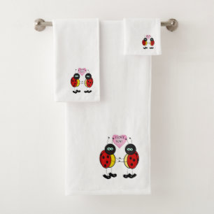 Conjunto De Toalhas Damybugs juntos com as mãos no amor