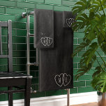 Conjunto de toalhas de banho monograma e coração b<br><div class="desc">Toalhas de banho de estilo preto e branco,  russas,  com corações entrelaçados para suas iniciais. Faz um presente excelente para recém-casados</div>