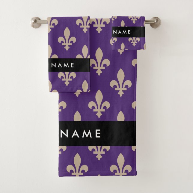 Conjunto De Toalhas Fleur de Lis, Beige on Purple, Royal, Your Name (Insitu)
