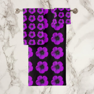 Conjunto De Toalhas Gerânio roxo no padrão floral preto