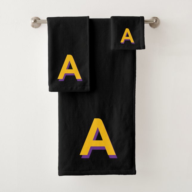Conjunto De Toalhas Golden Yellow Monogram on Black (Insitu)