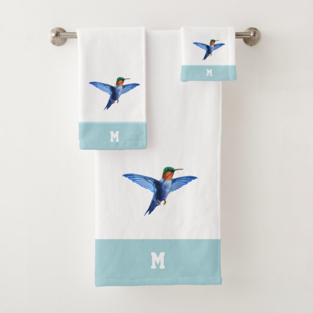 Conjunto De Toalhas Hummingbird e monograma em azul claro e branco (Insitu)
