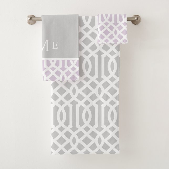 Conjunto De Toalhas Lilac e Cinza Trellis Monograma | Cores editáveis (Insitu)