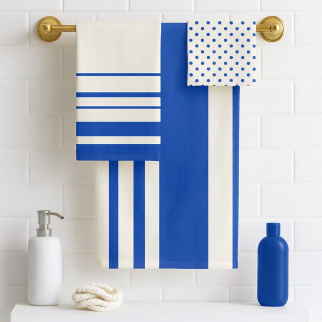 Conjunto De Toalhas Listras Azuis Marinhas de Marfim com Bolinhas (A classic bathroom towel set in ivory and marine blue with stripes and polka dots)