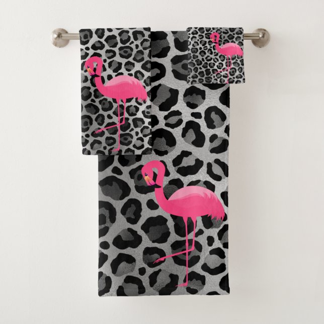 CONJUNTO DE TOALHAS LUXE LEOPARD SILVER FLAMINGO BANTHROOM TOWET (Insitu)