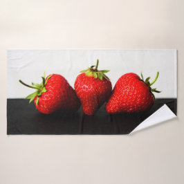 Conjunto De Toalhas Morangos Em Branco Sobre Btcna Preta