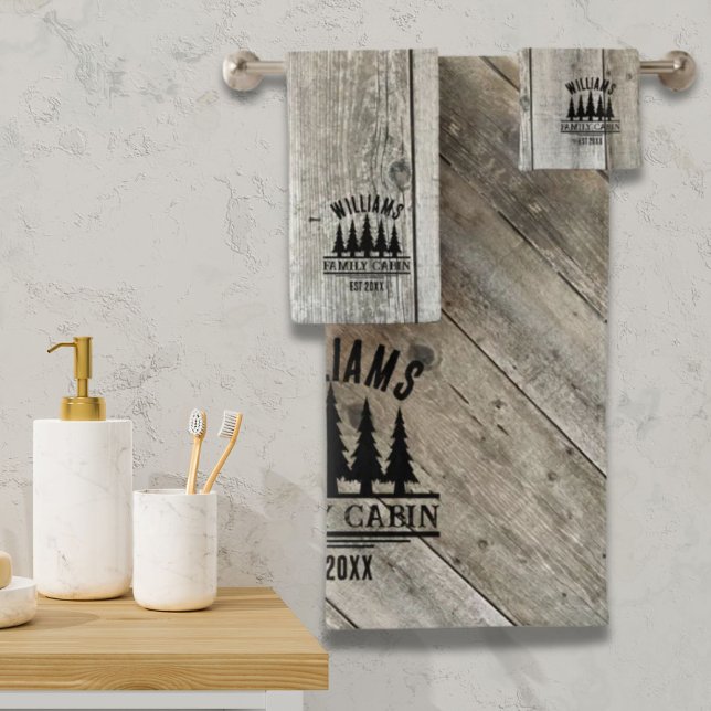 Conjunto De Toalhas Nome da Cabine Familiar Personalizada Floresta Rús (Rustic Forest Personalized Family Cabin Name Est Bath Towel Set)