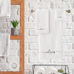 Conjunto De Toalhas Nome do Monograma Girly de Script Moderno Branco N<br><div class="desc">Planejador de Notebook Espiral de Nome Simples de Script Preto e Branco. Isto faz o doce e perfeito aniversário de 16 anos,  casamento,  chá de panela,  aniversário,  chá de fraldas ou festa de solteira presente para alguém que ama luxo de luxo e estilos quíticos.</div>